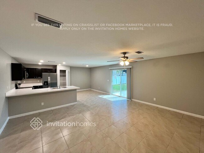 Photo - 682 NW Floresta Dr