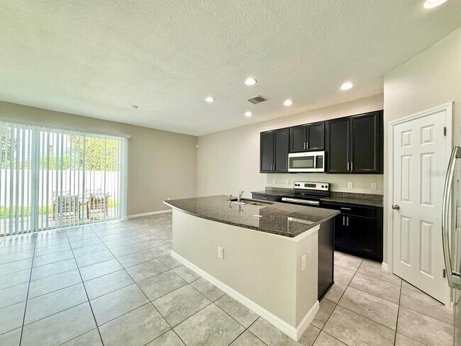 7123 Summer Holly Pl