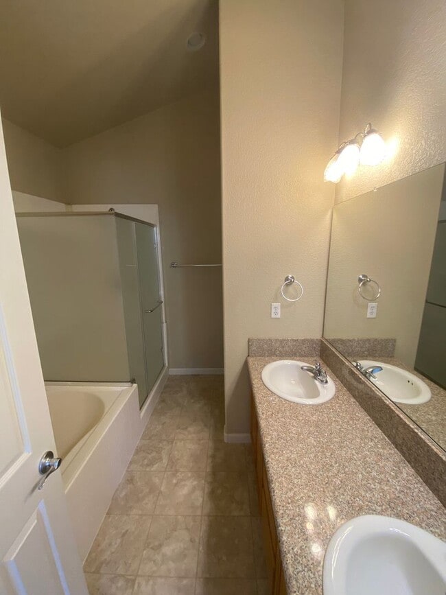 Photo - Sparks - Gated Community - 2 Bed 2.5 Bath - $200 OFF FIRST MONTHS RENT SPECIAL!