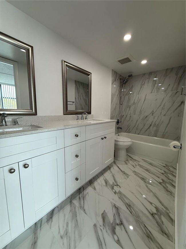 Photo - 11790 SW 18th St Unit 219-3