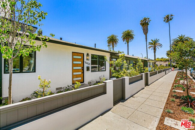 Photo - 10420 Regent St Unidad 10420 Rental