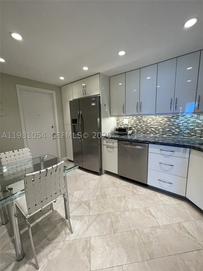 1410 S Ocean Dr Unit 402