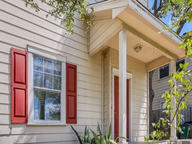 Photo - 1200 Perez St