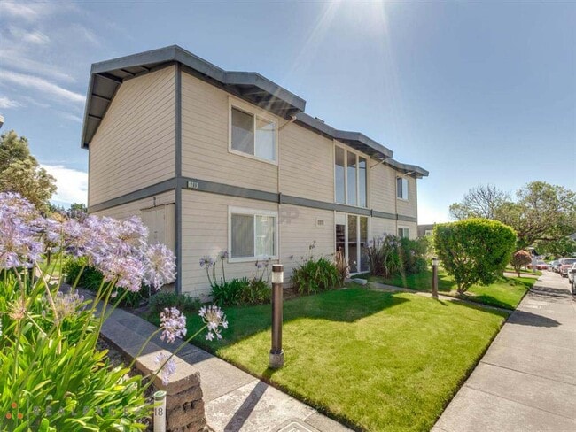 Photo - Fairmont Apartments