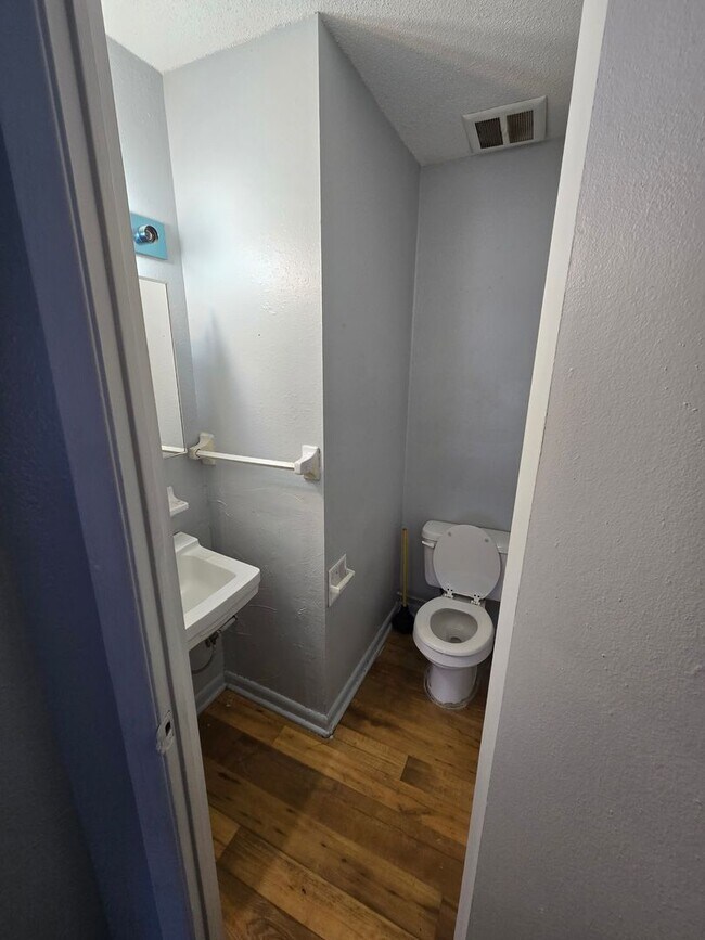 Photo - Palm West Condo - Wood Unit P2325-136