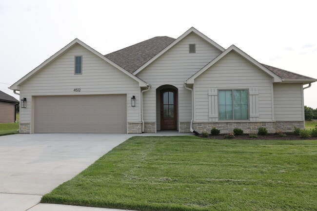 Building Photo - 4512 Estacada Dr