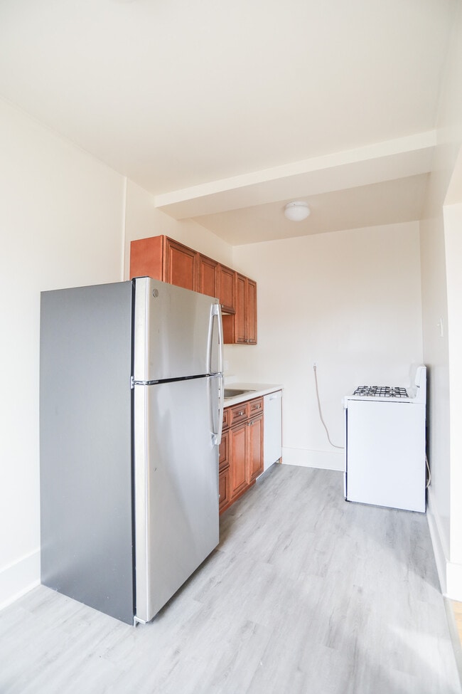 Photo - 1111 W Roscoe St Unit #32