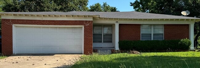Building Photo - 203 W Carolanne Blvd Rental