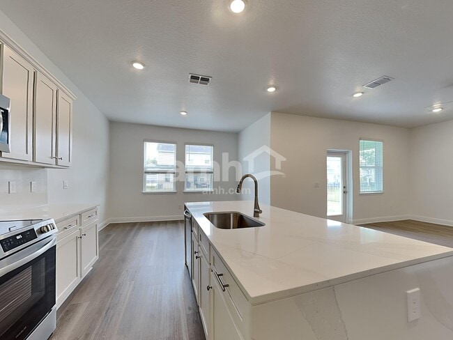 Photo - 1526 Blue Nile Pt