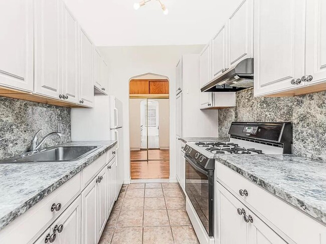 Photo - 3875 Waldo Ave