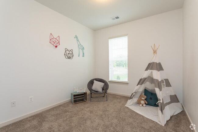 2BR, 2BA - 1,285 SF (Bedroom)