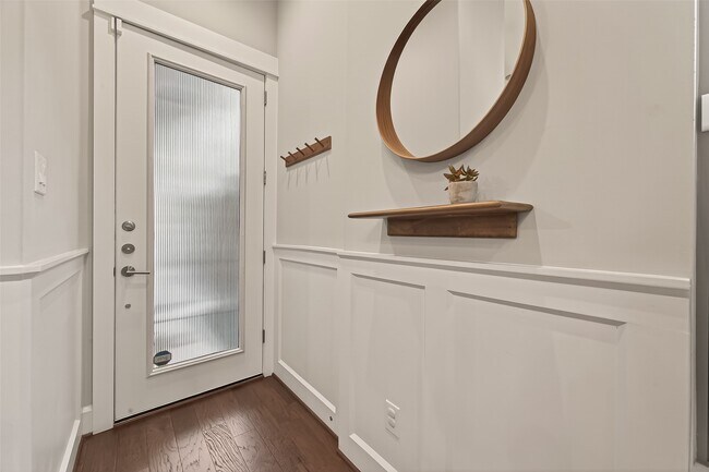 Photo - 604 W Pierce St