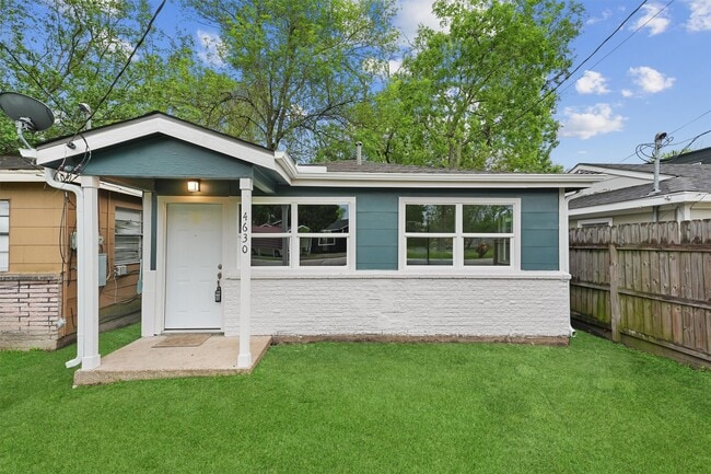 Building Photo - 4630 Clover St