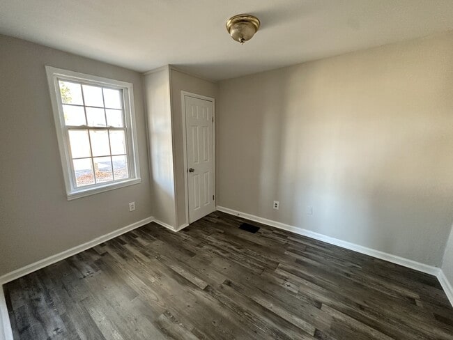 Photo - 3944 40th St N