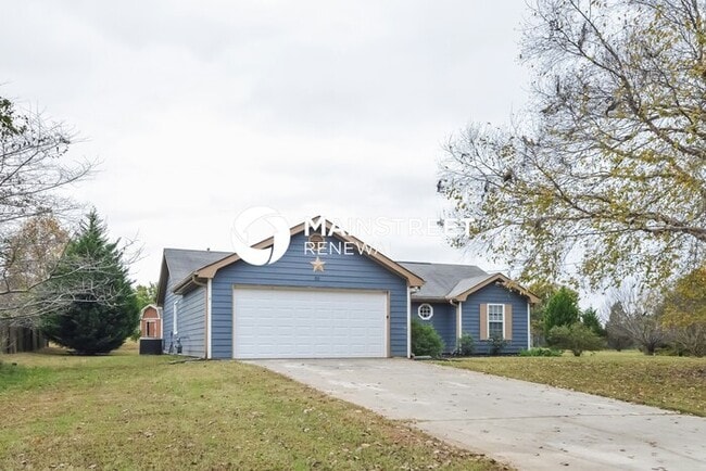 3 Bedroom Pet-Friendly Home in Covington, GA with Main Street Renewal