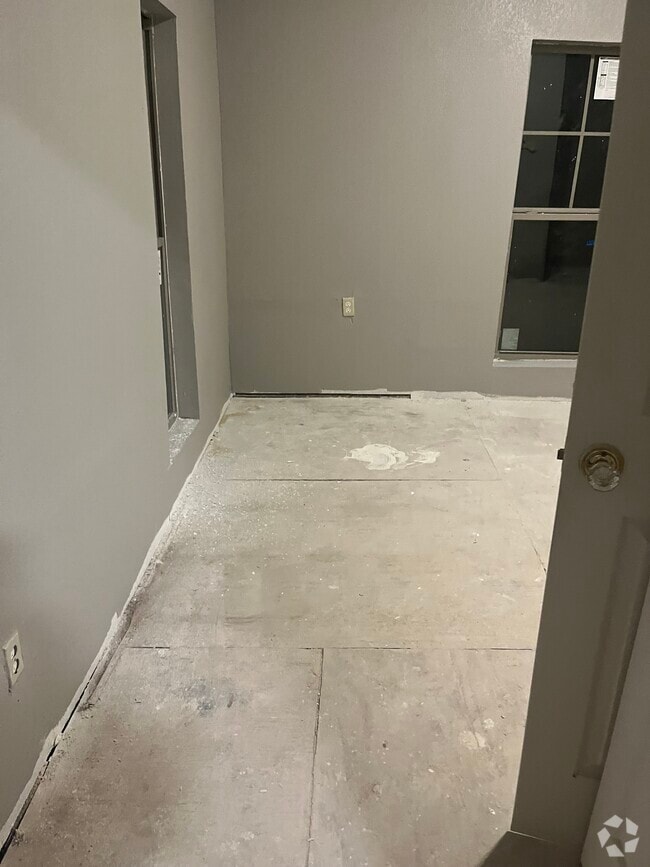 Building Photo - 2018 Pryor Ave Rental