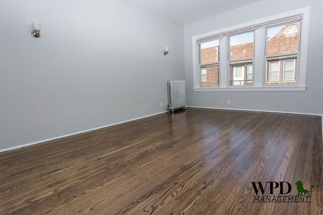 Photo - 2220 E 68th St Unidad 2