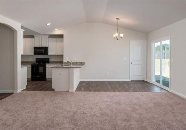 Photo - STYLE, COMFORT and CONVENIENCE HOME IN THE VALLEY