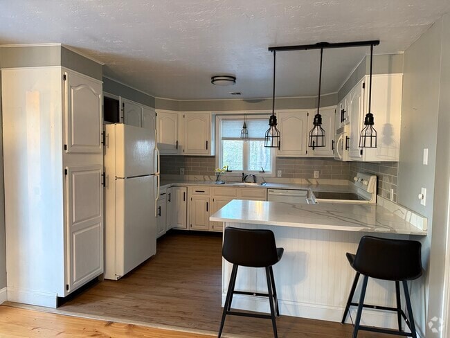 Building Photo - 106 Grafton St Unit B Rental