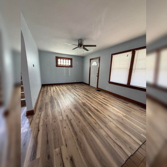 Photo - 1410 E Blake Ave