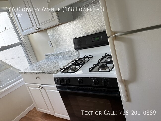 Building Photo - 166 Crowley Ave Unit 3 Rental