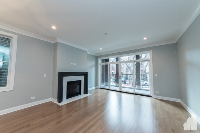 Photo - 2315 N Southport Ave Condo Unit 1S
