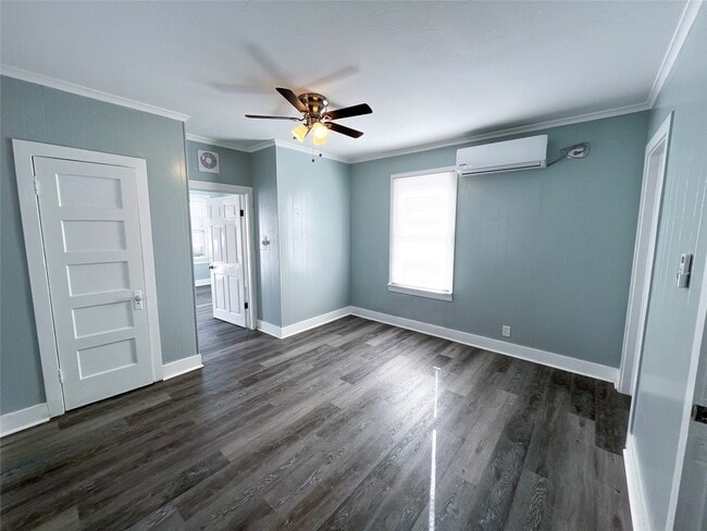 Photo - 4109 1/2 Ave S Unit B