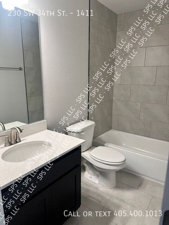 Photo - 230 SW 34th St