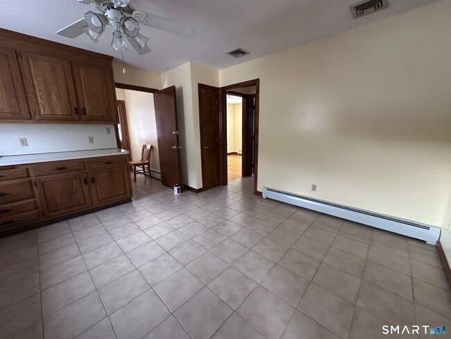 Photo - 61 Newbury St