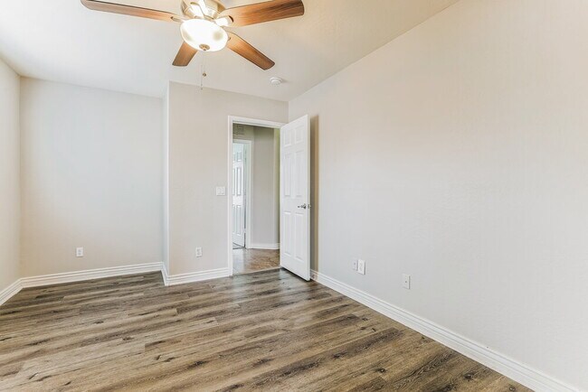 Photo - 34042 N Mercedes Dr