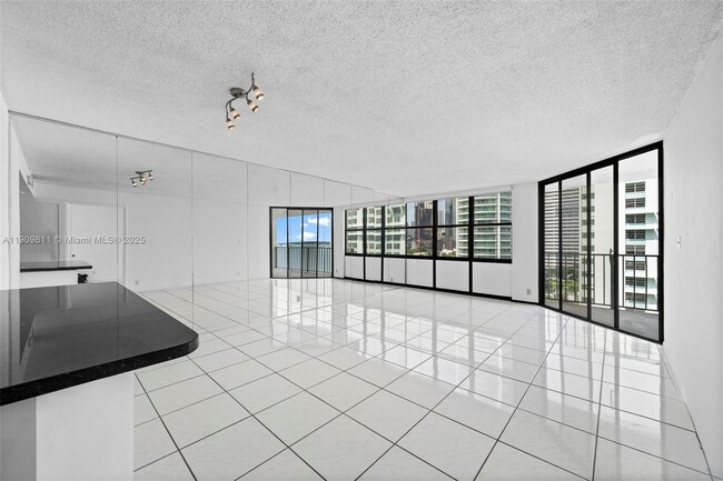 Building Photo - 1865 Brickell Ave Unit A1102