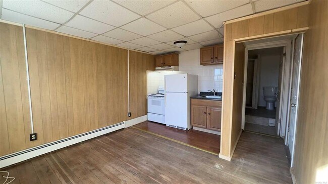 Photo - 26 Du Bois Ave Unit 1B