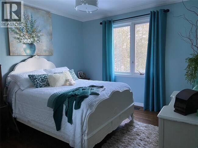 Photo - 3538 Queen St