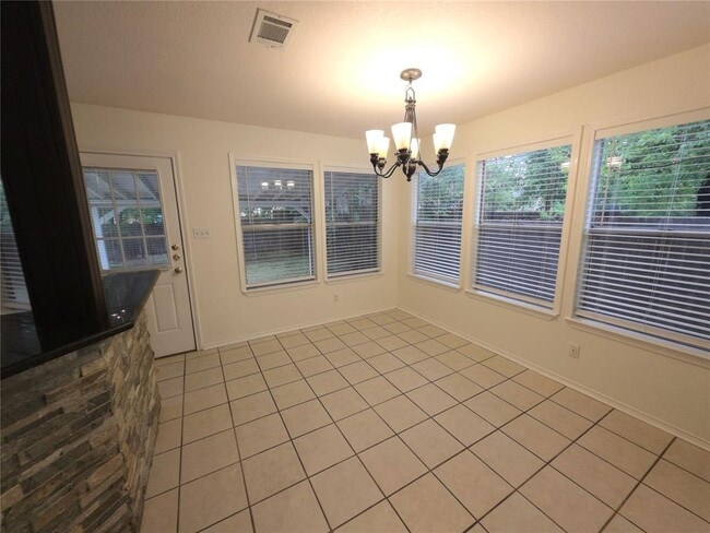 Photo - 1600 Hollow Tree Blvd