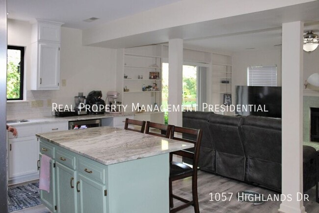Photo - 1057 Highlands Dr