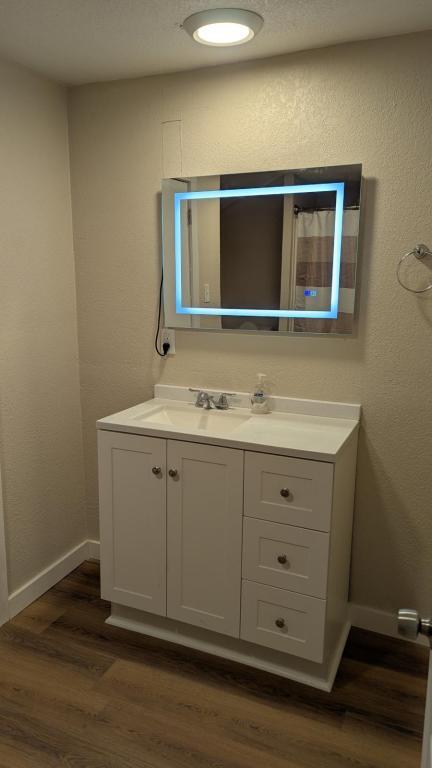 Photo - 209 S Center St