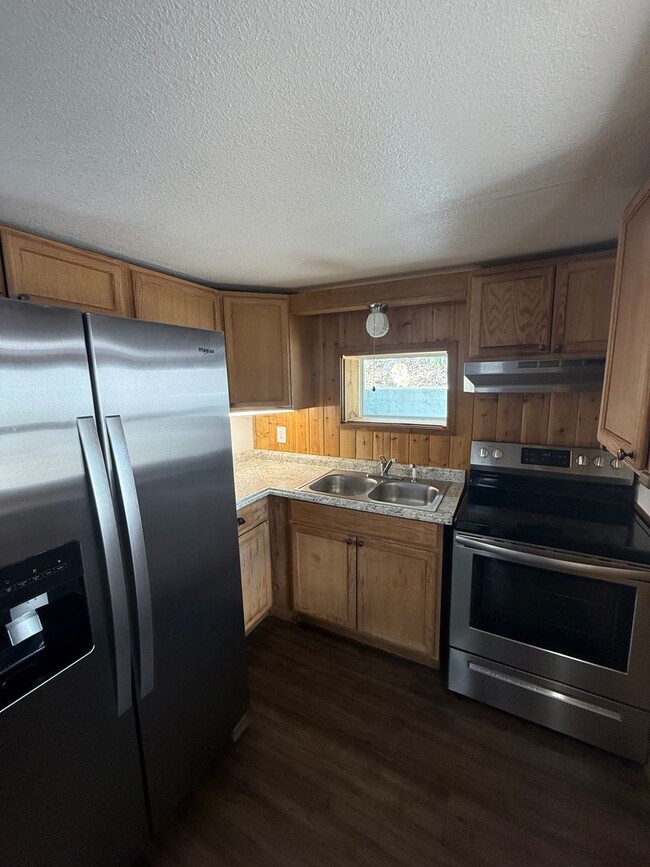 Photo - 519 E 7th St Unit B