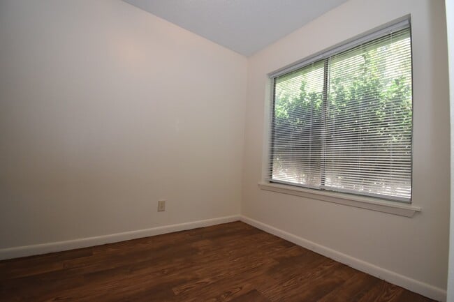 Photo - Saratoga Street Duplex Unidad 809