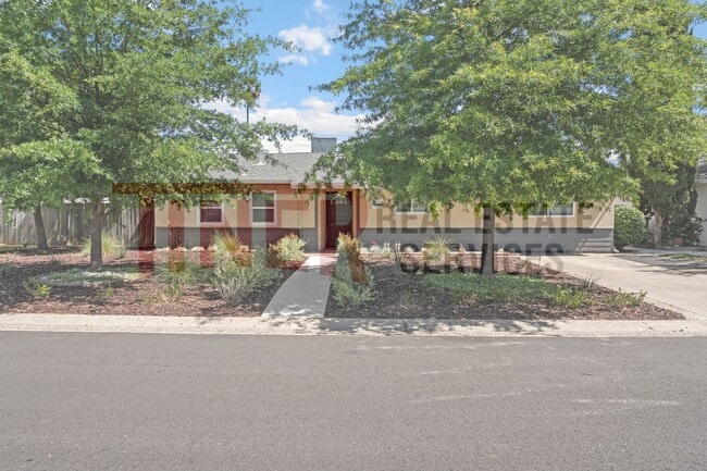 Building Photo - 3413 Windsor Dr