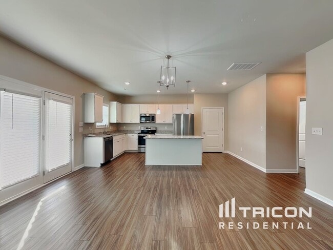 Photo - 265 Frst Mdw Ln