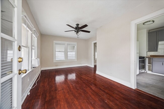 Photo - 2510 Kingston St Unit 4