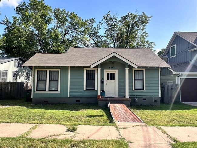 Photo - 407 W 35th St Casa