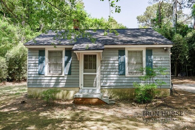 Building Photo - 99 Hollie St