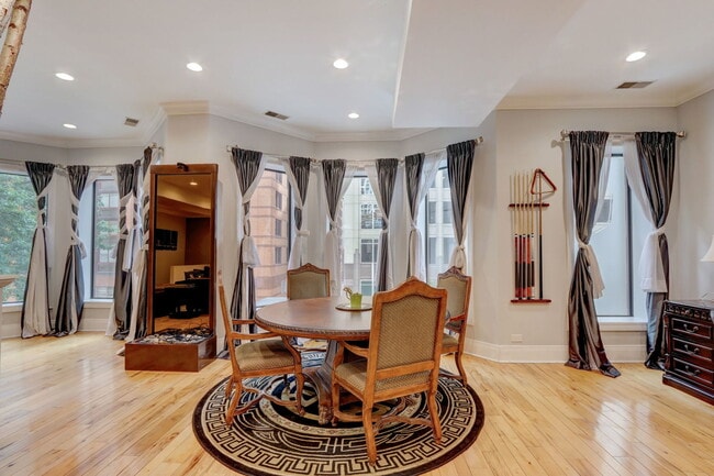 Photo - 22 W Ontario St Unit 400