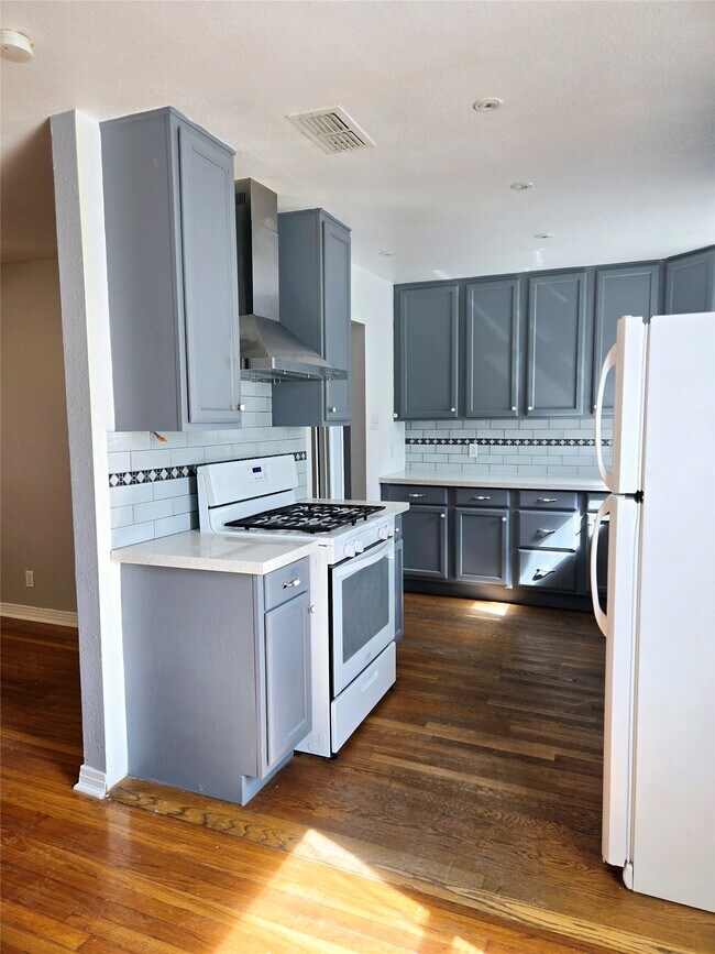 Photo - 618 Fostoria Ln