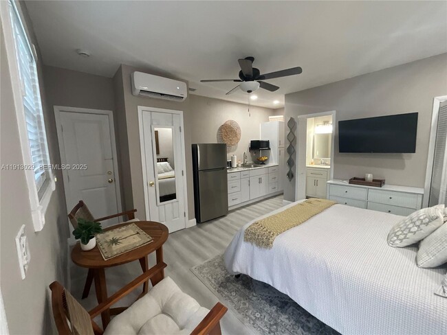 Photo - 8638 SW 50th St Unit 1