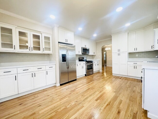 Photo - 2640 2nd Ave
