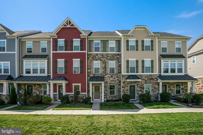 Photo - 41755 McMonagle Square Townhome