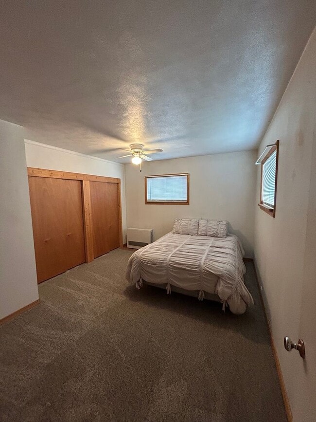 Photo - 2524 Moulton St