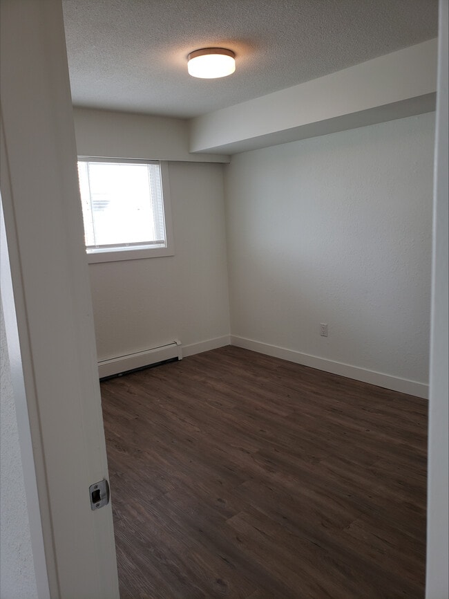 Photo - 2626 Cook St